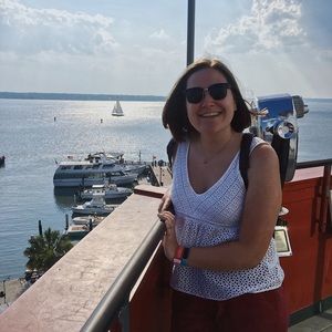 Meet your Posher, Emily